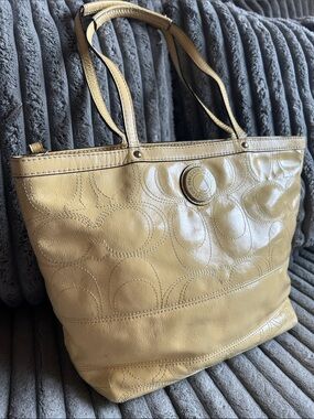 Coach F19198 Signature Stitch Patent Leather Tote Buttercup Yellow Shoulder Bag